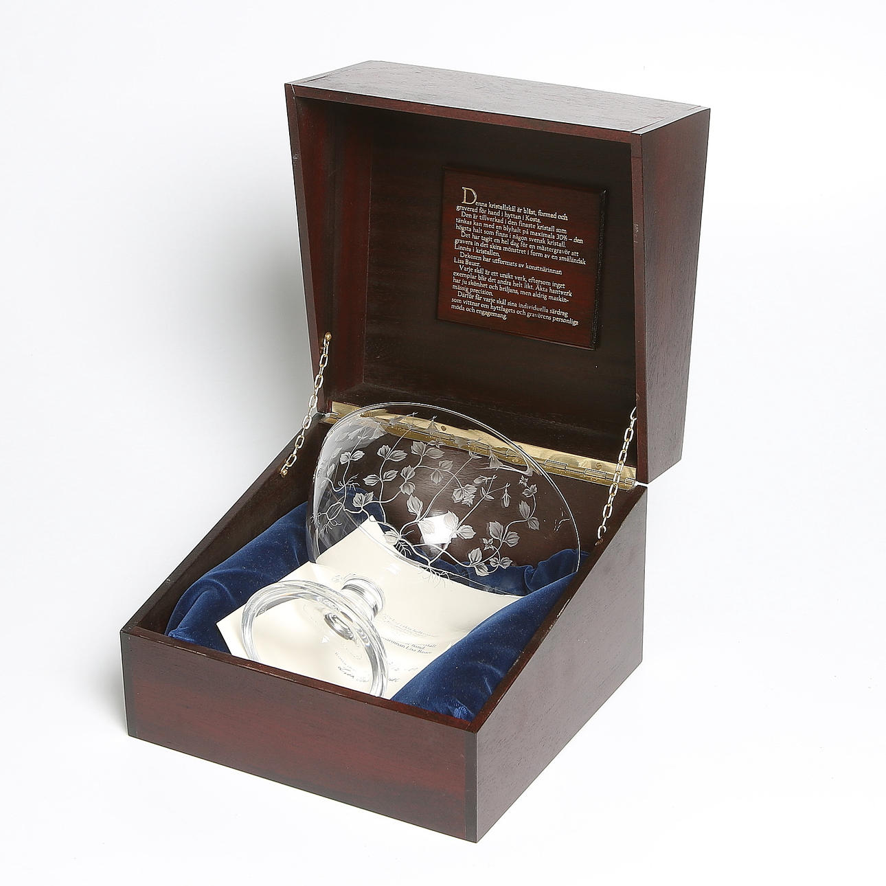 SKÅL på FOT samt SCHATULL, kristall, "Linnea", Lisa Bauer, Kosta.