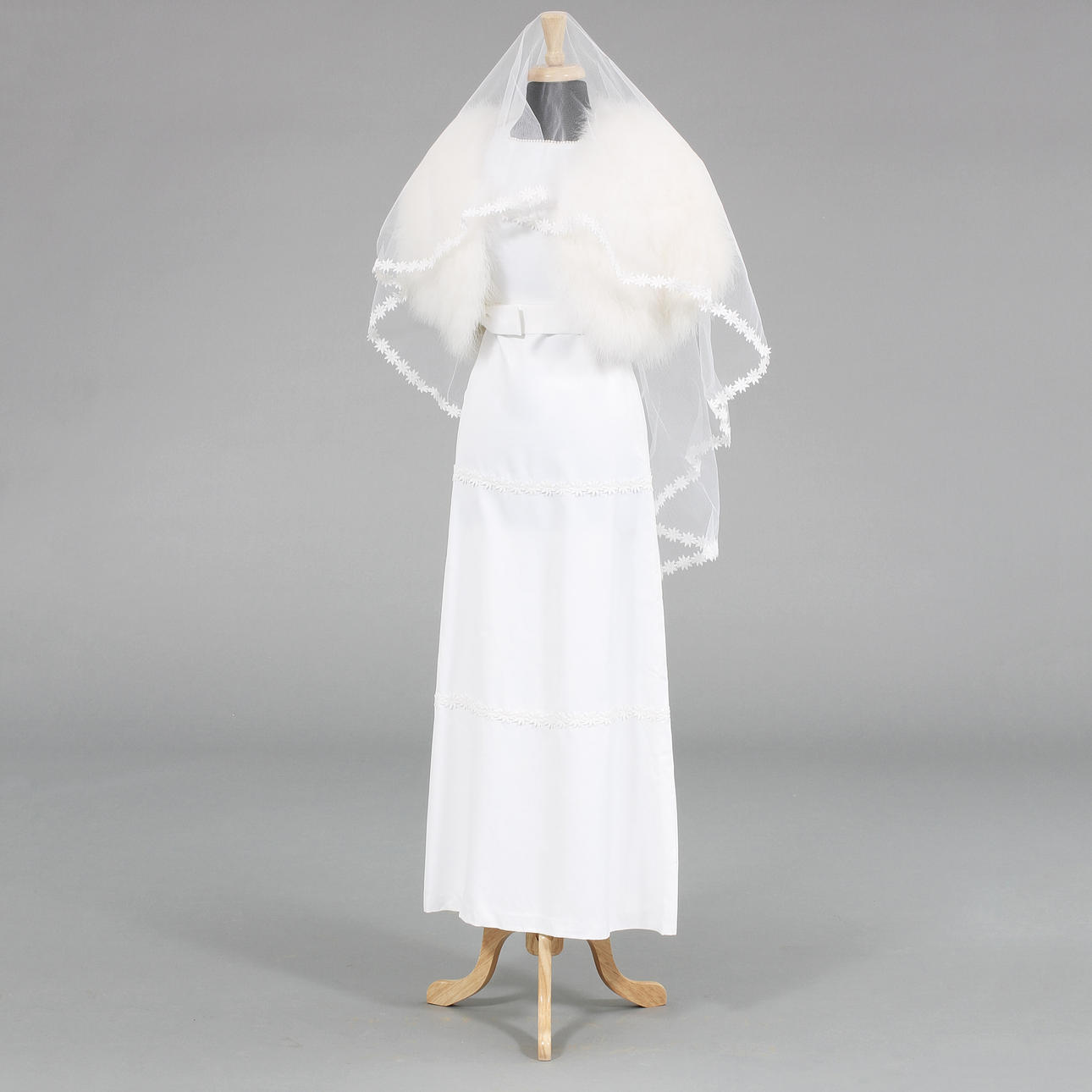 BRUDKLÄNNING, 3 delar, 1970-tal.