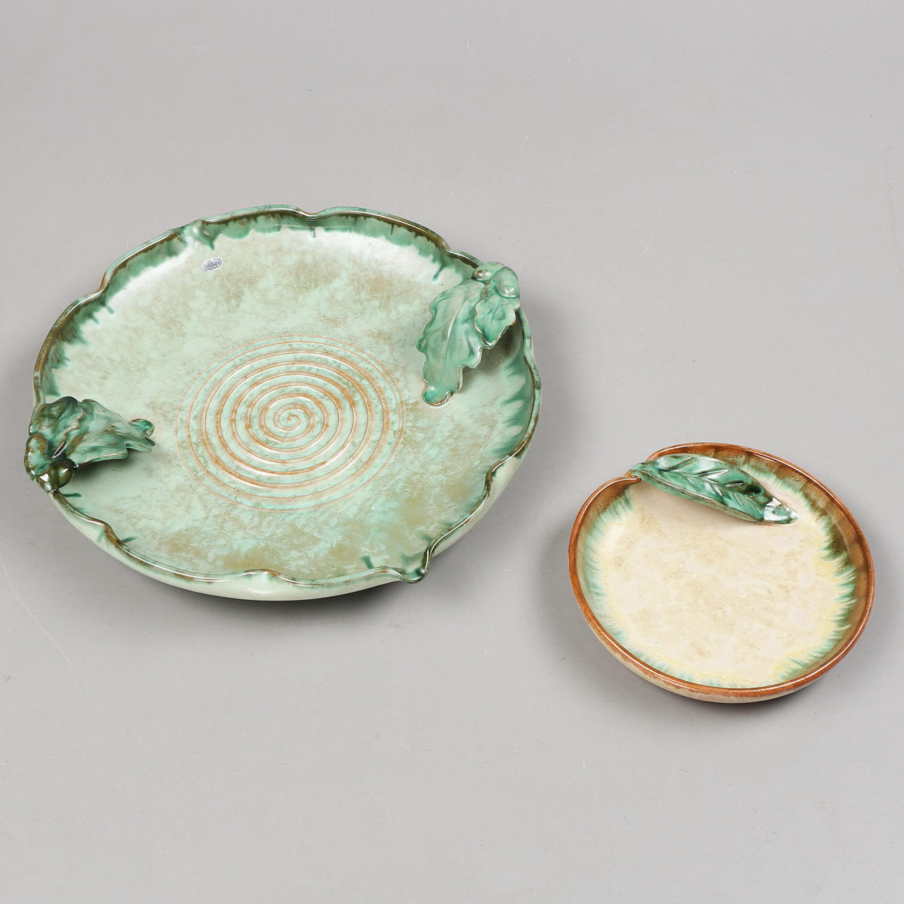 FAT, 2 st, keramik, bl a Töreboda.