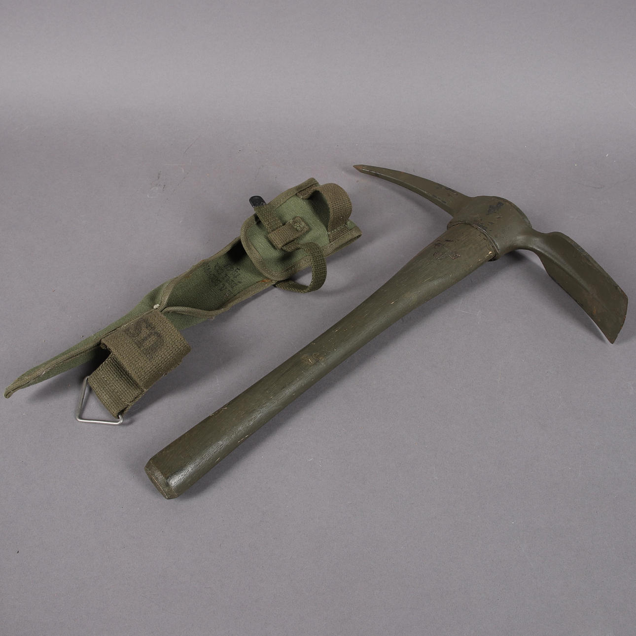 HACKA/KORP med hölster, militär, 1940-tal.