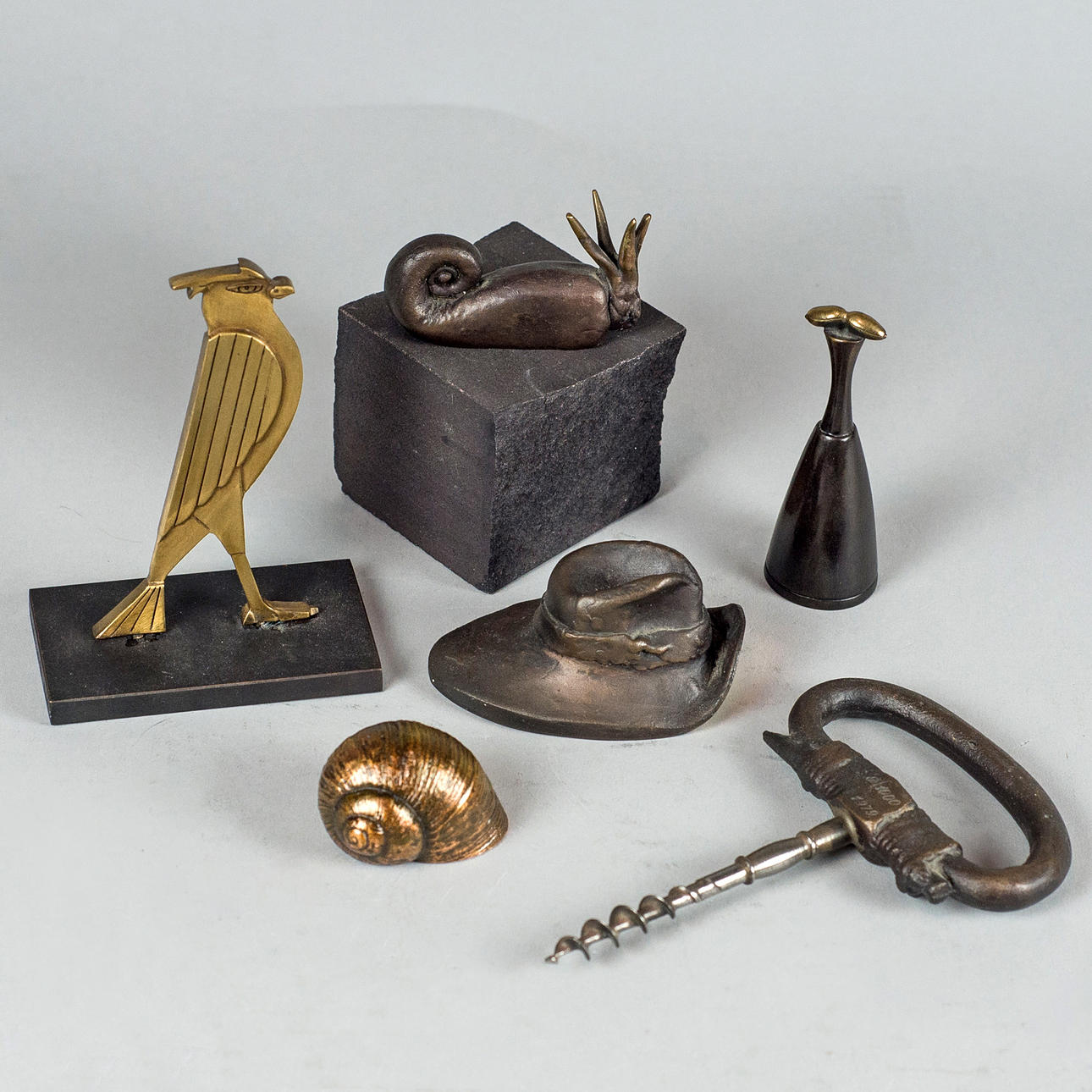 PAUL WUNDERLICH. bunt mycket små bronser.