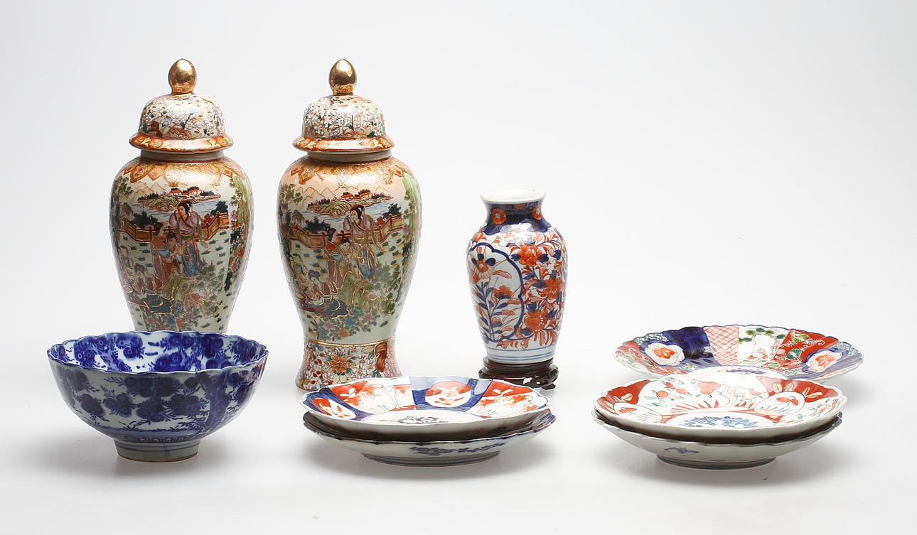 PORSLINSFÖREMÅL, bland annat Kina och Japan, 1800-1900-tal.