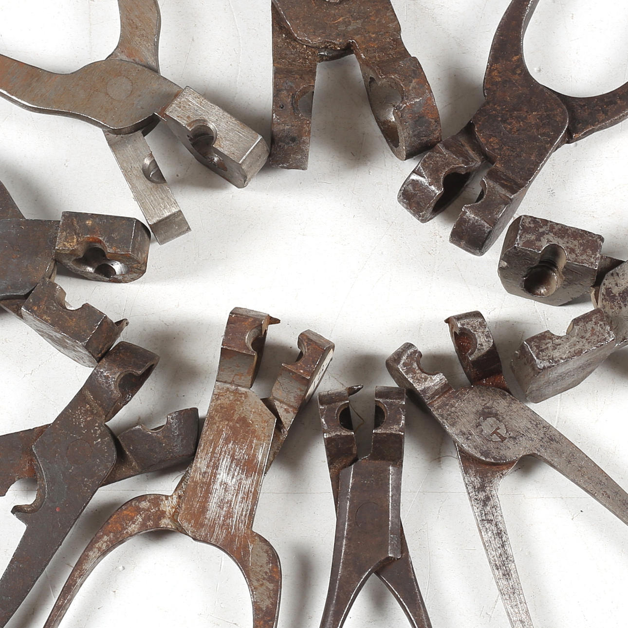 KULTÄNGER, järn, 9 st, 17/1800-tal.