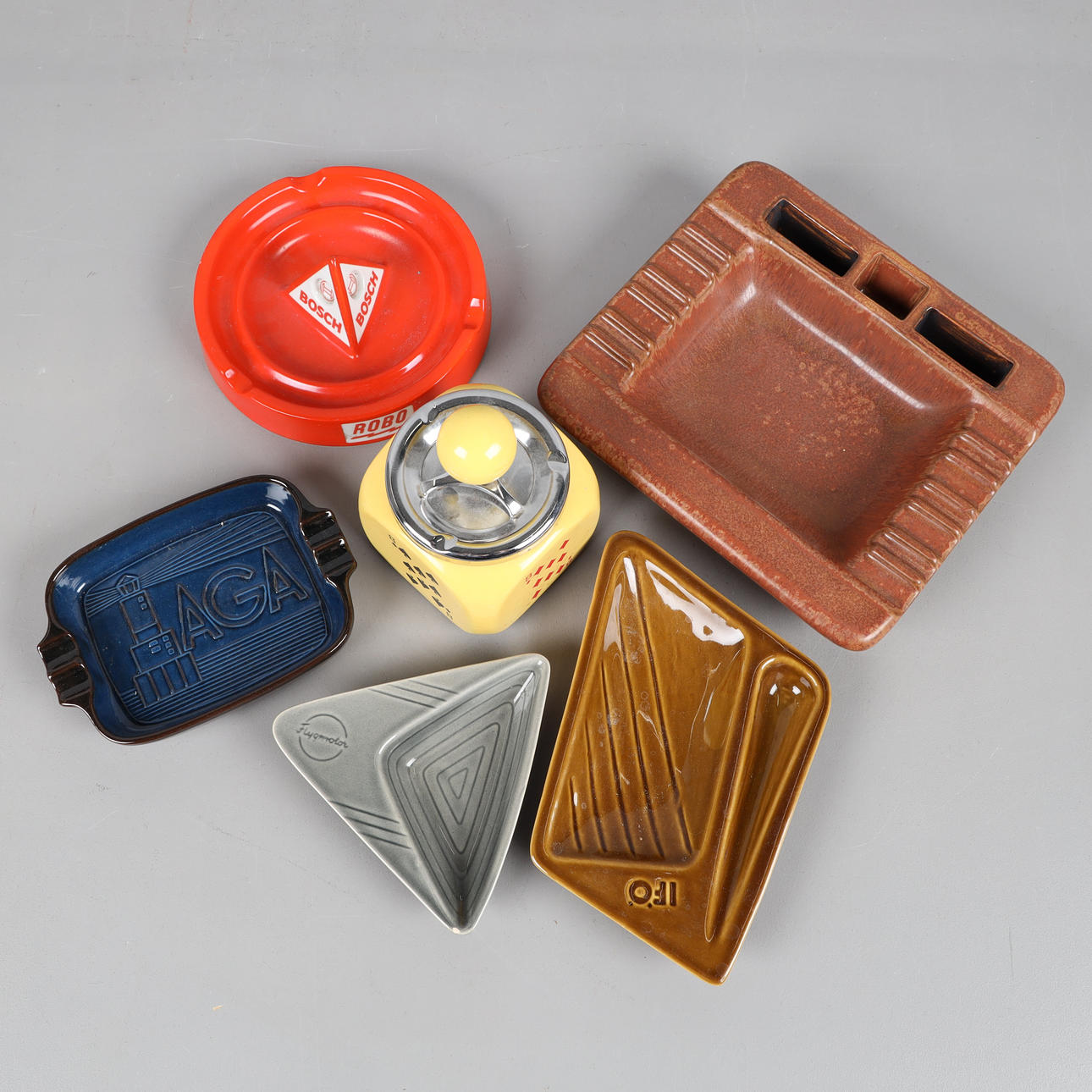 ASKFAT, keramik, 6 stycken, bla Gunnar Nylund.