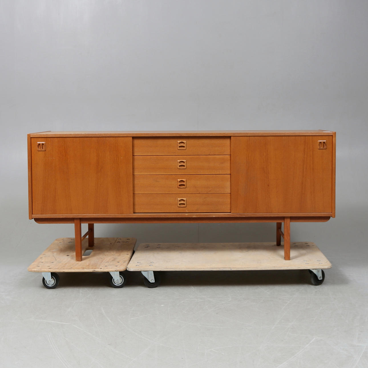 SIDEBOARD, 1960-tal.