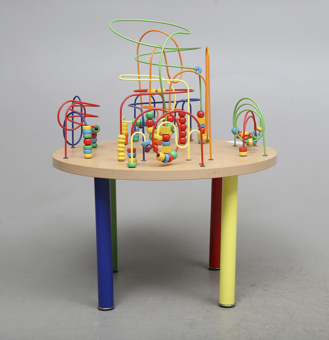 LEKBORD MED KULRAMAR, 1900/2000-tal.