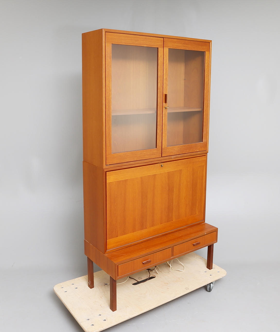 VITRINSKÅP, 1960-tal.