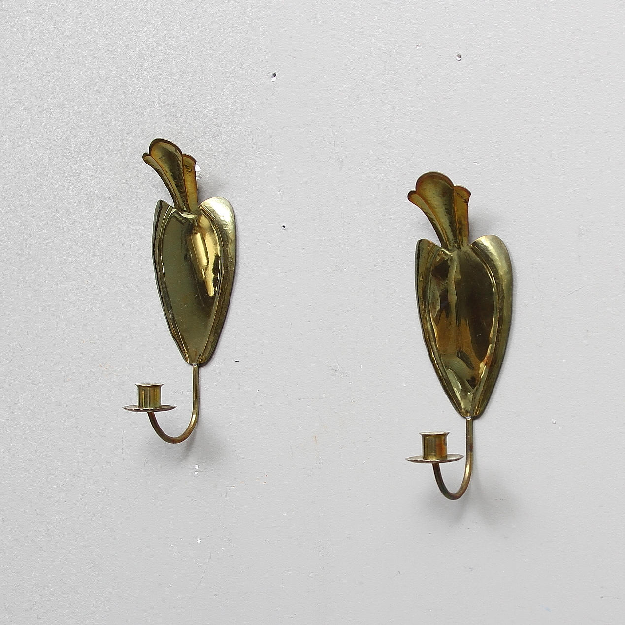 VÄGGLAMPETTER, ett par, mässing, Arvika Konstsmide.