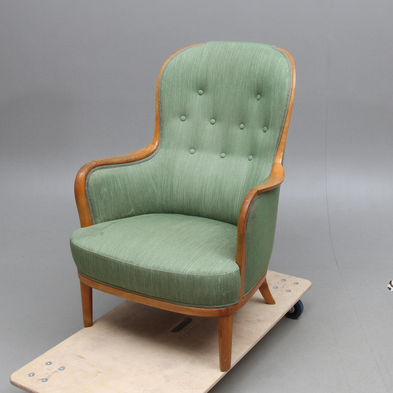 FÅTÖLJ, "Advokaten" Carl Malmsten.