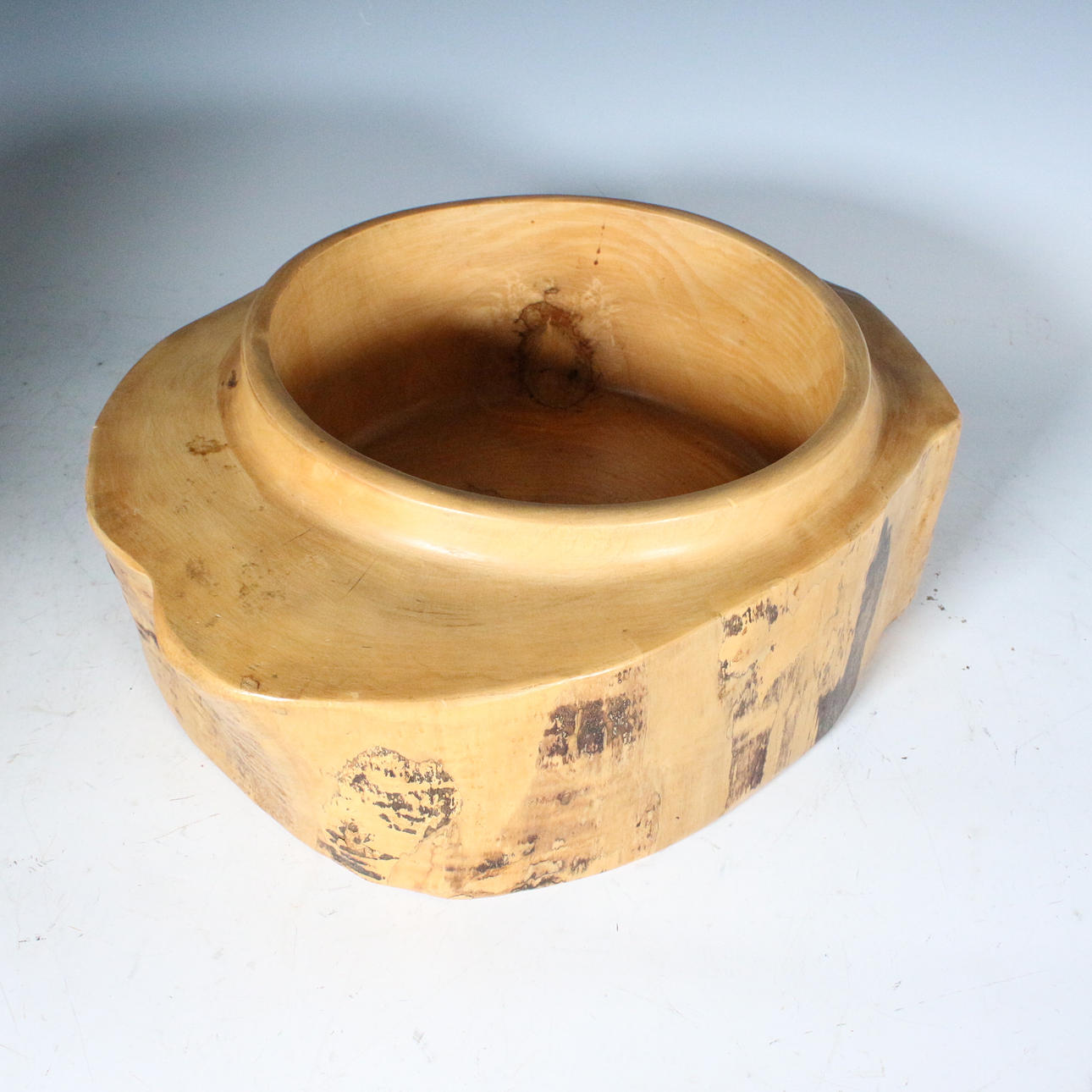 Wooden bowl by SÖWE Konst Sweden Sövestad. Furniture - Other
