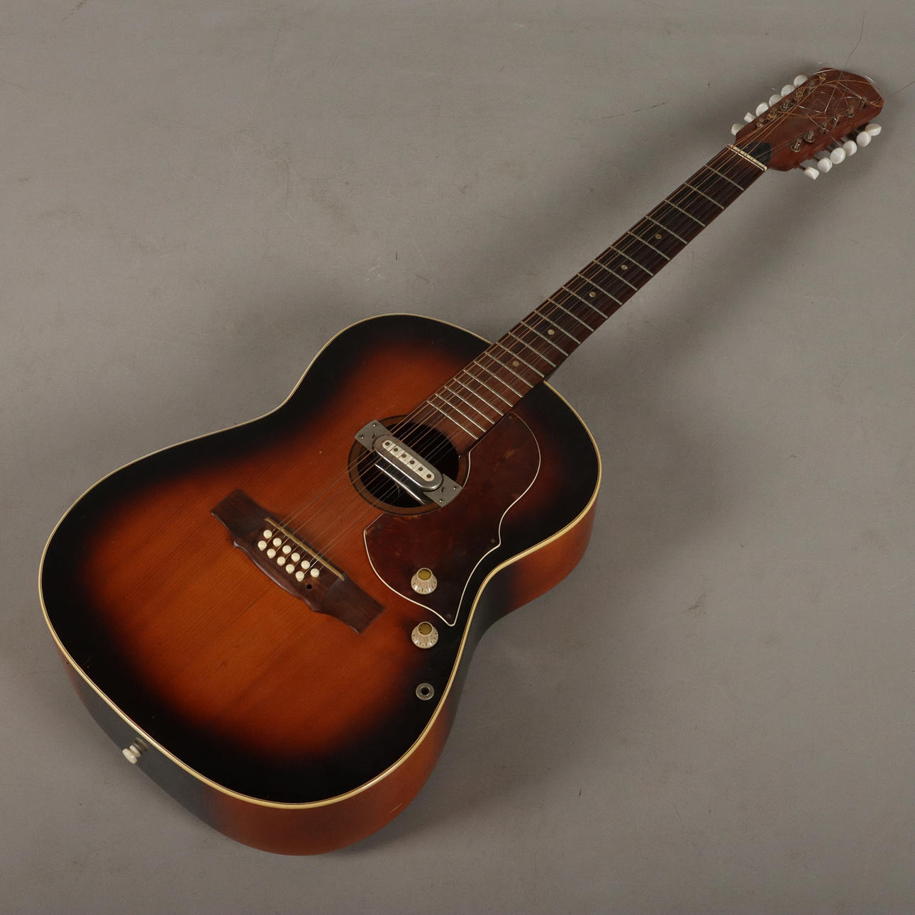 GITARRE, Framus, 12 Saiten.