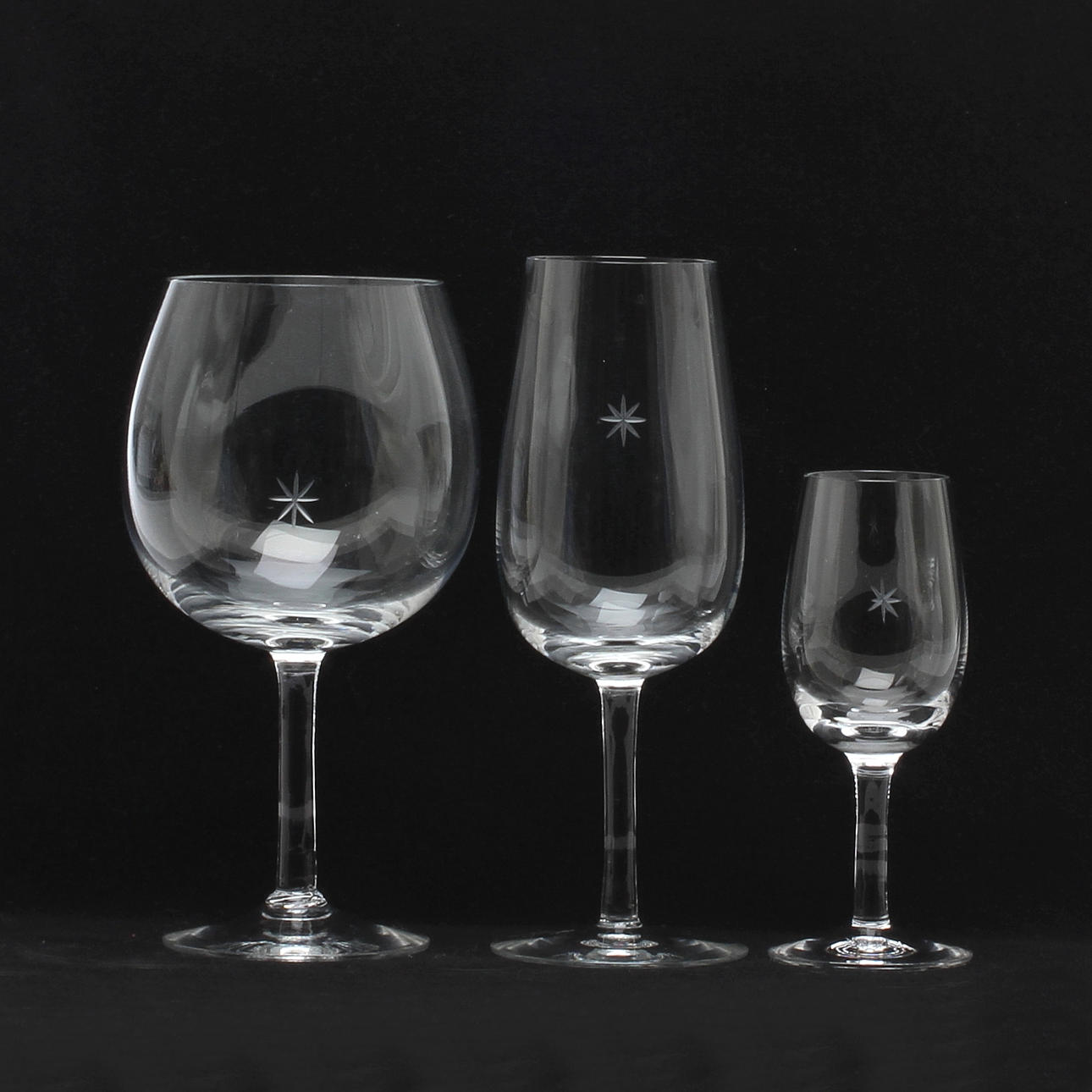 GLASSERVISDELAR, 22 delar, "Bouquet", Signe Persson-Melin, Boda.