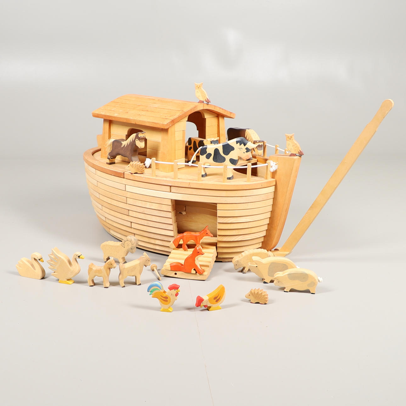 EN SVENSK HOLZTIGER TRÆ NOAH'S ARK.