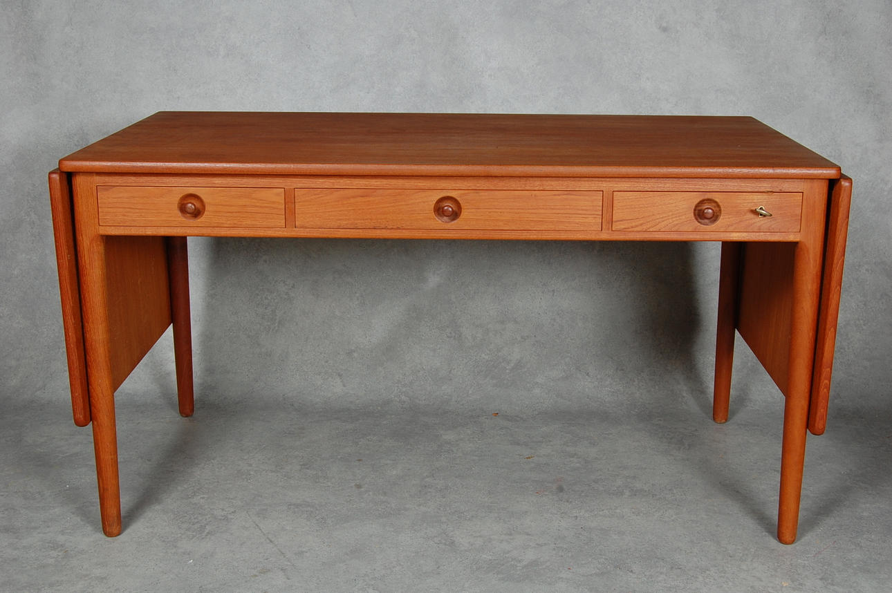 HANS J WEGNER. skrivbord, Andreas Tuck, Danmark.