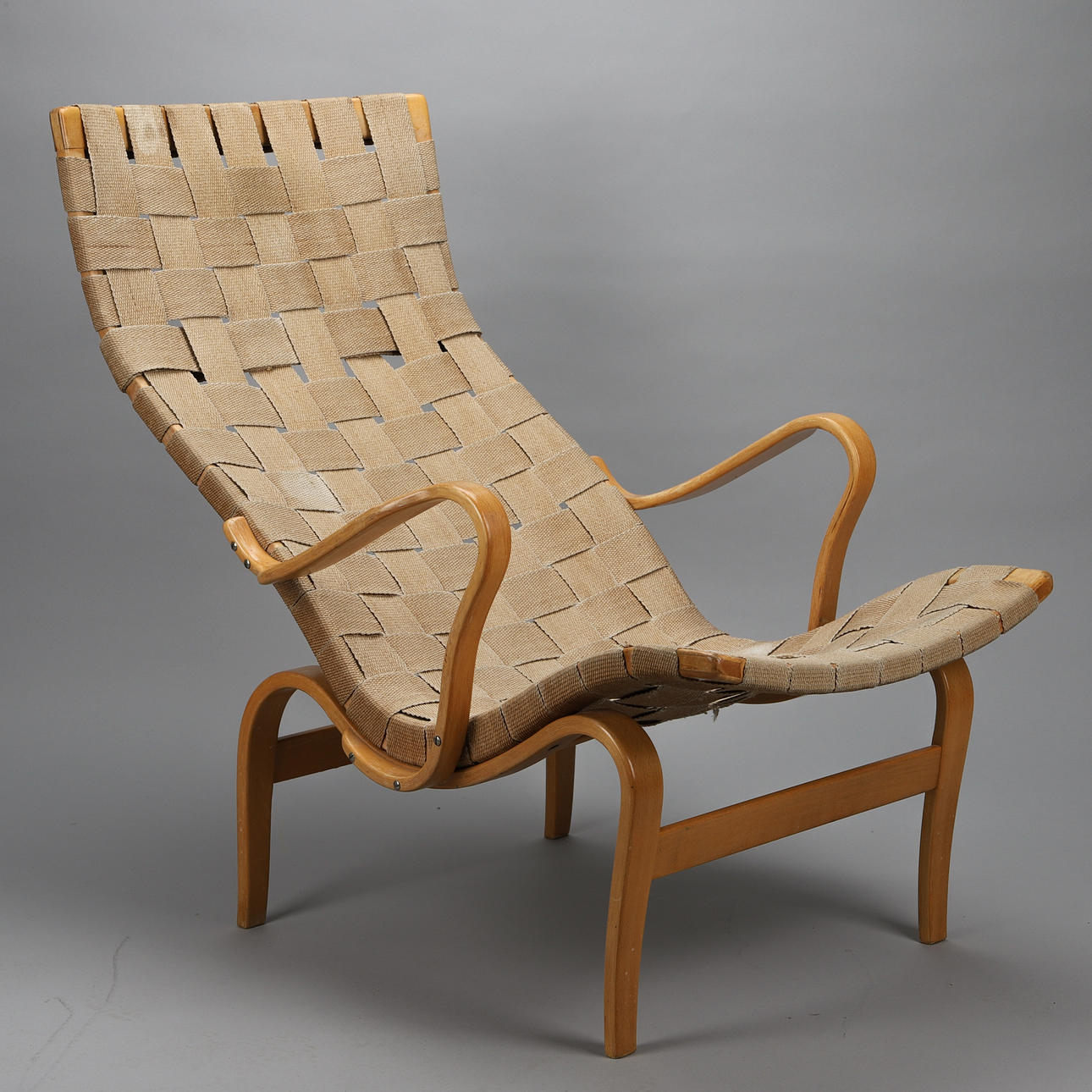 BRUNO MATHSSON. Butaca "Pernilla 1", haya/cincha, marca.