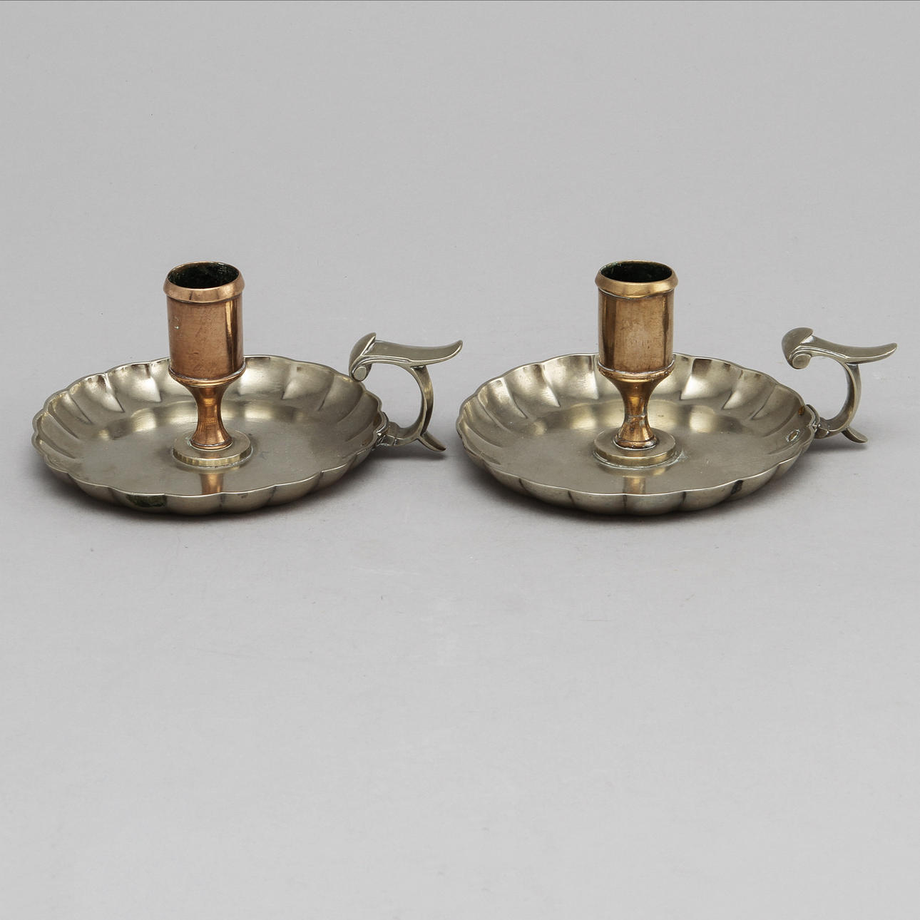 NATTLJUSSTAKAR, ett par, rokokostil delvis 1700-tal.