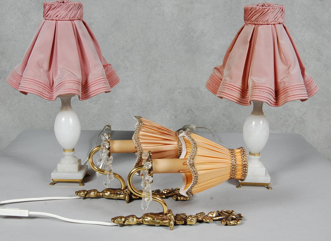 LAMPOR, 1 par, marmor, 1 par lampetter.