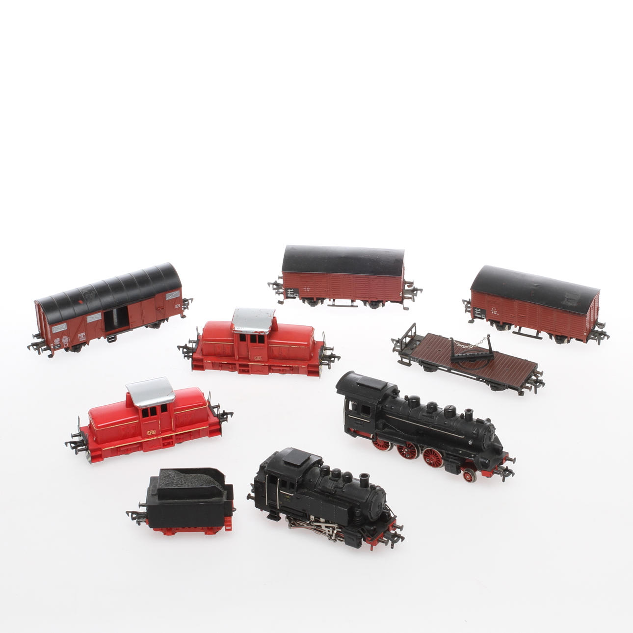 MODELLTÅG FLEISCHMANN 4 lok och 4 vagnar.