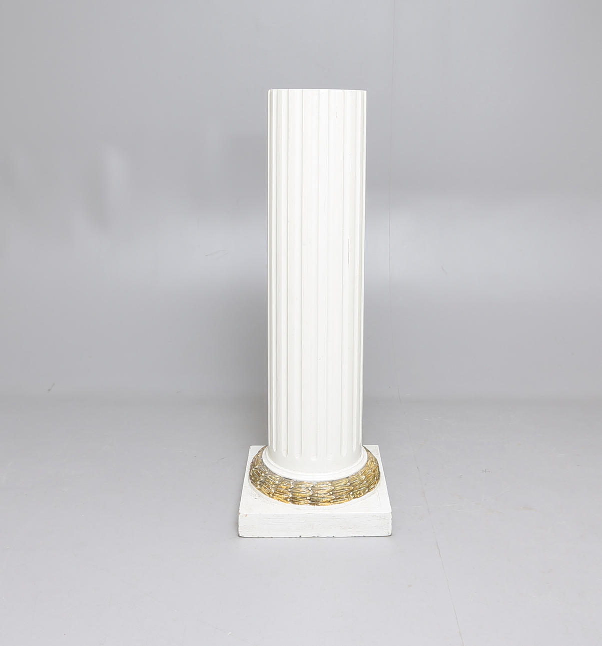 KOLONN, Gustaviansk stil, 18/1900-tal.