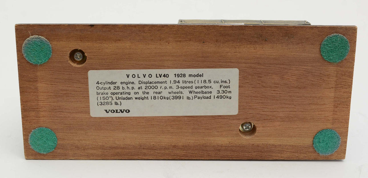 Model cars. 2 pcs Metal. Volvo PV4 1927 & Volvo LV40 1928. Toys 