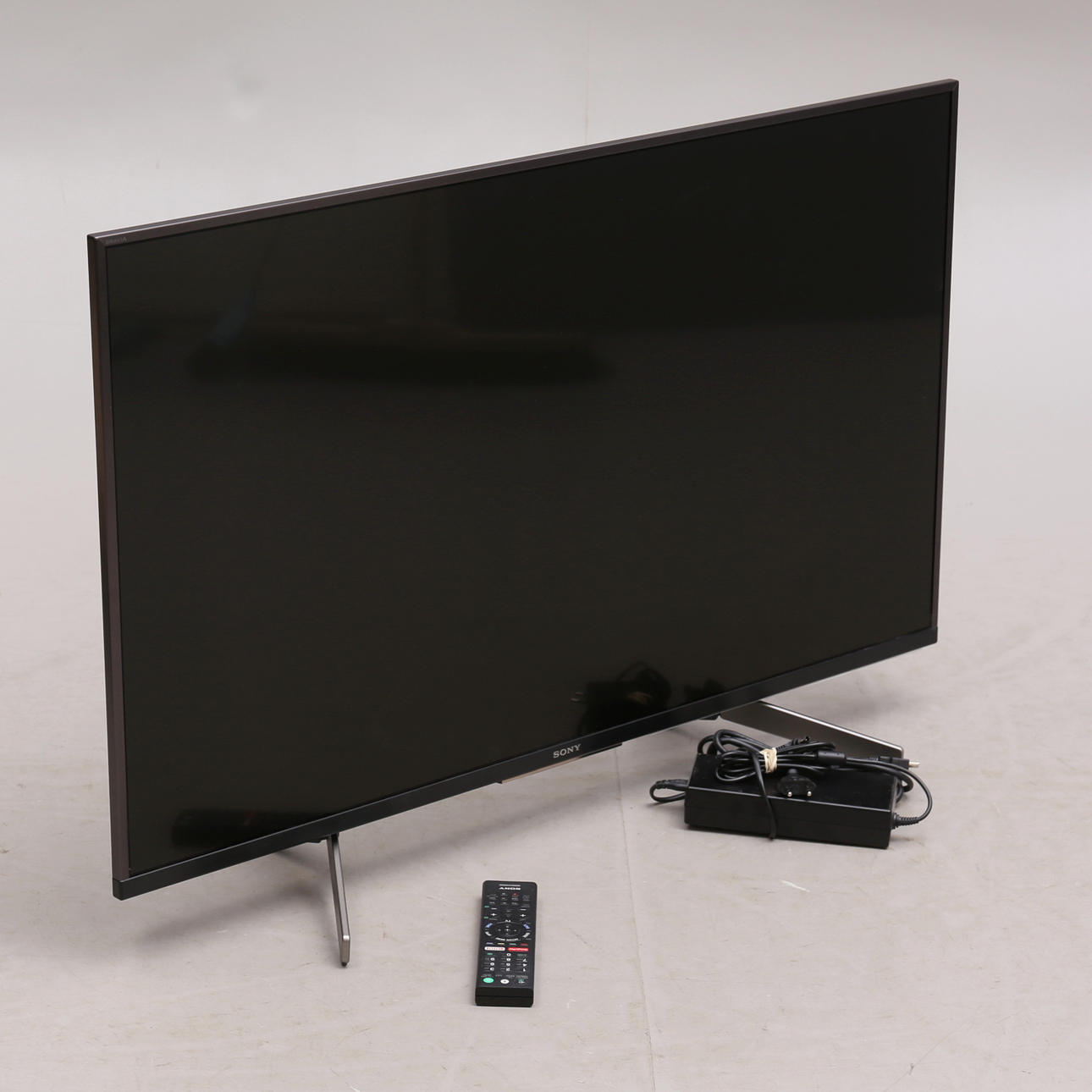 LED-TV, Sony KD-43XG8399, 2019.