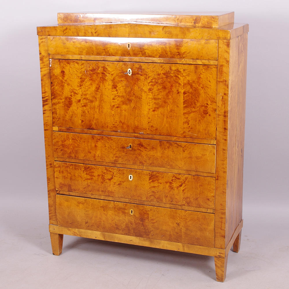 CHIFFONJÈ, björk, empire.