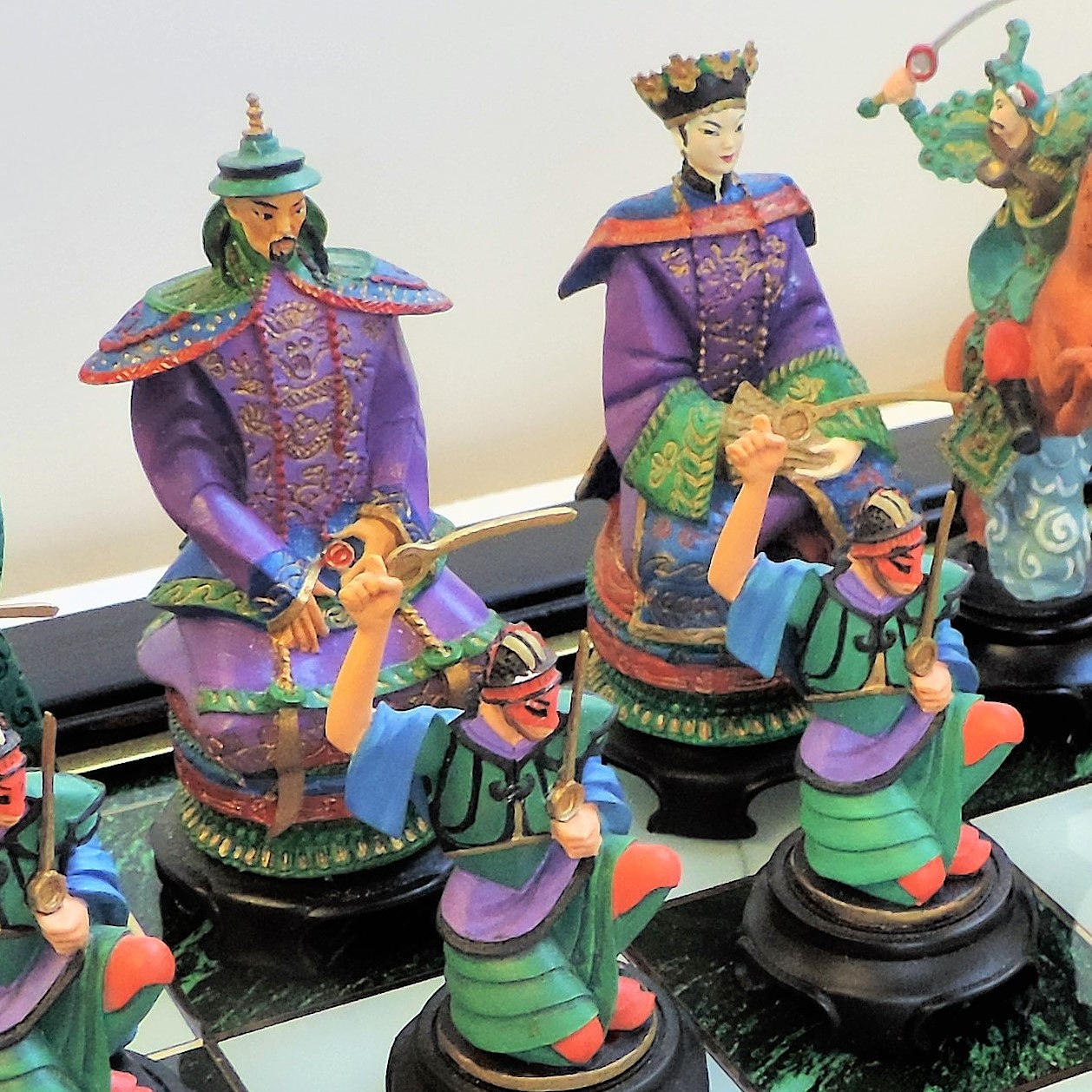 VINTAGE FRANKLIN MINT EMPERORS OF THE ORIENT CHESS SET BY YAO