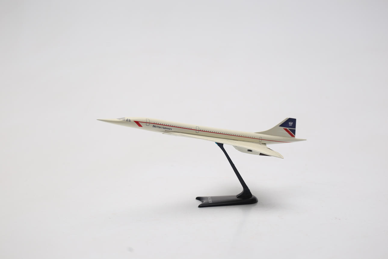MODELO DE AVIÓN, plástico, Concorde.