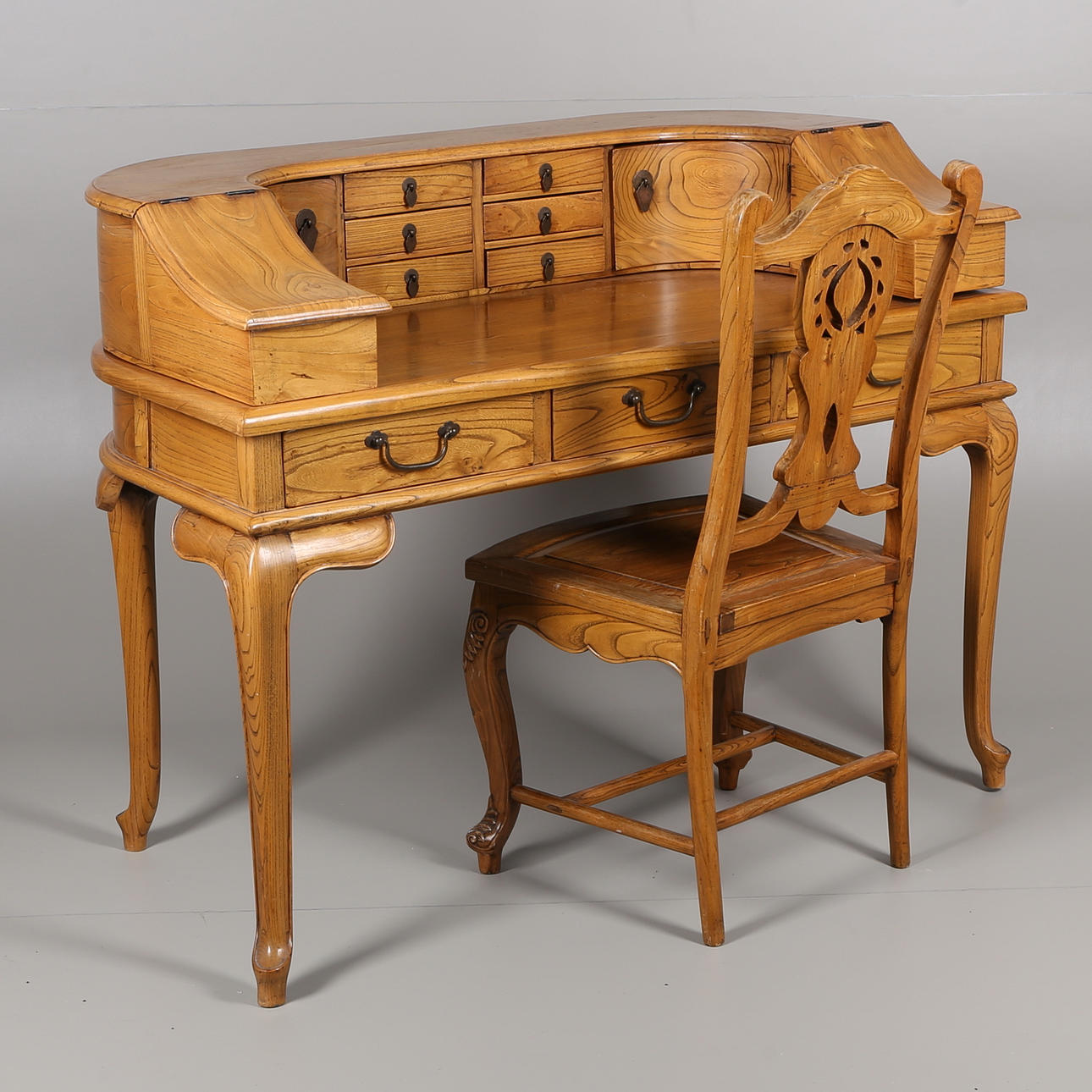 SKRIVBORD samt STOL, 1900-tal.