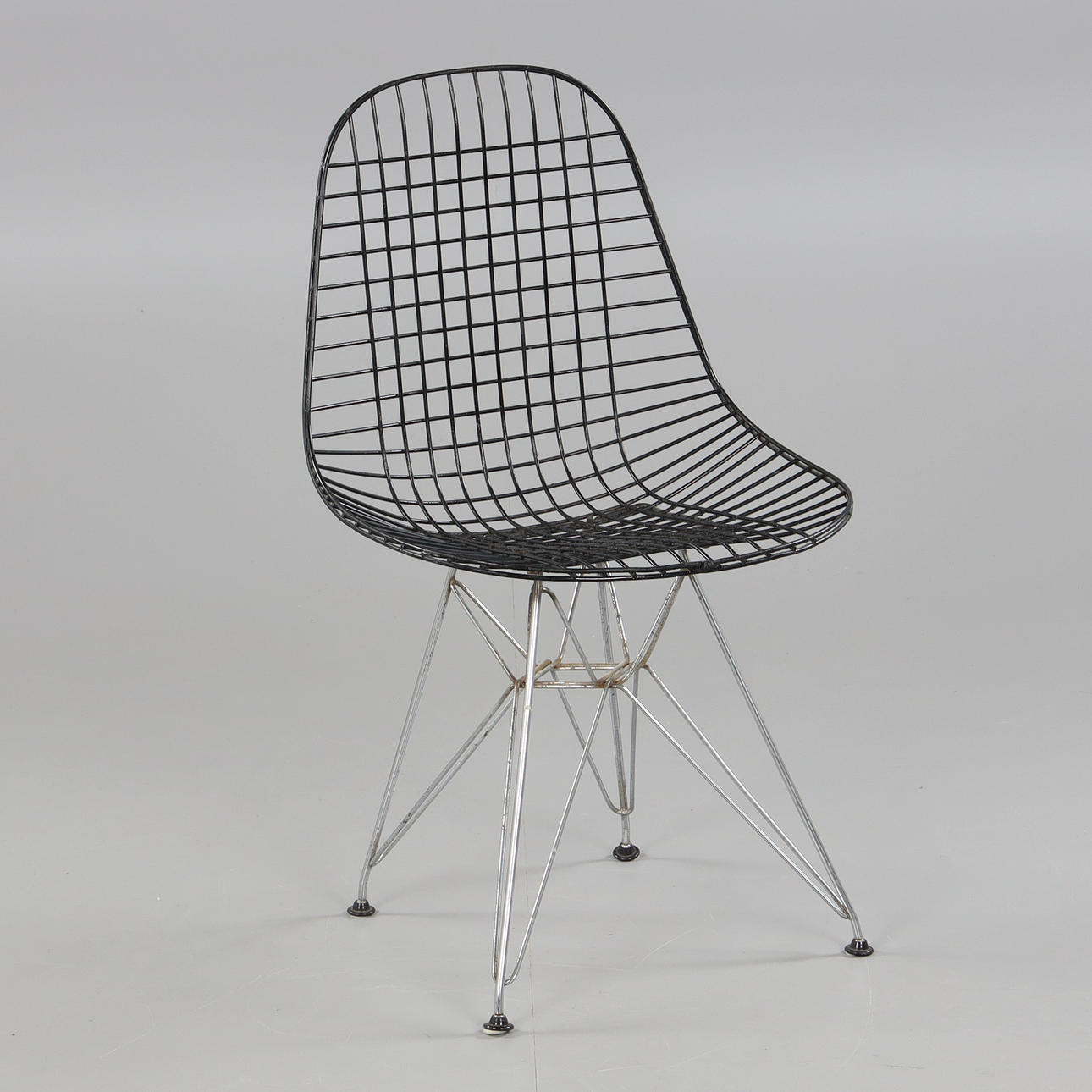 STOL, "Wire Chairs" design Ray & Charles Eames, 1900-talets andra hälft.