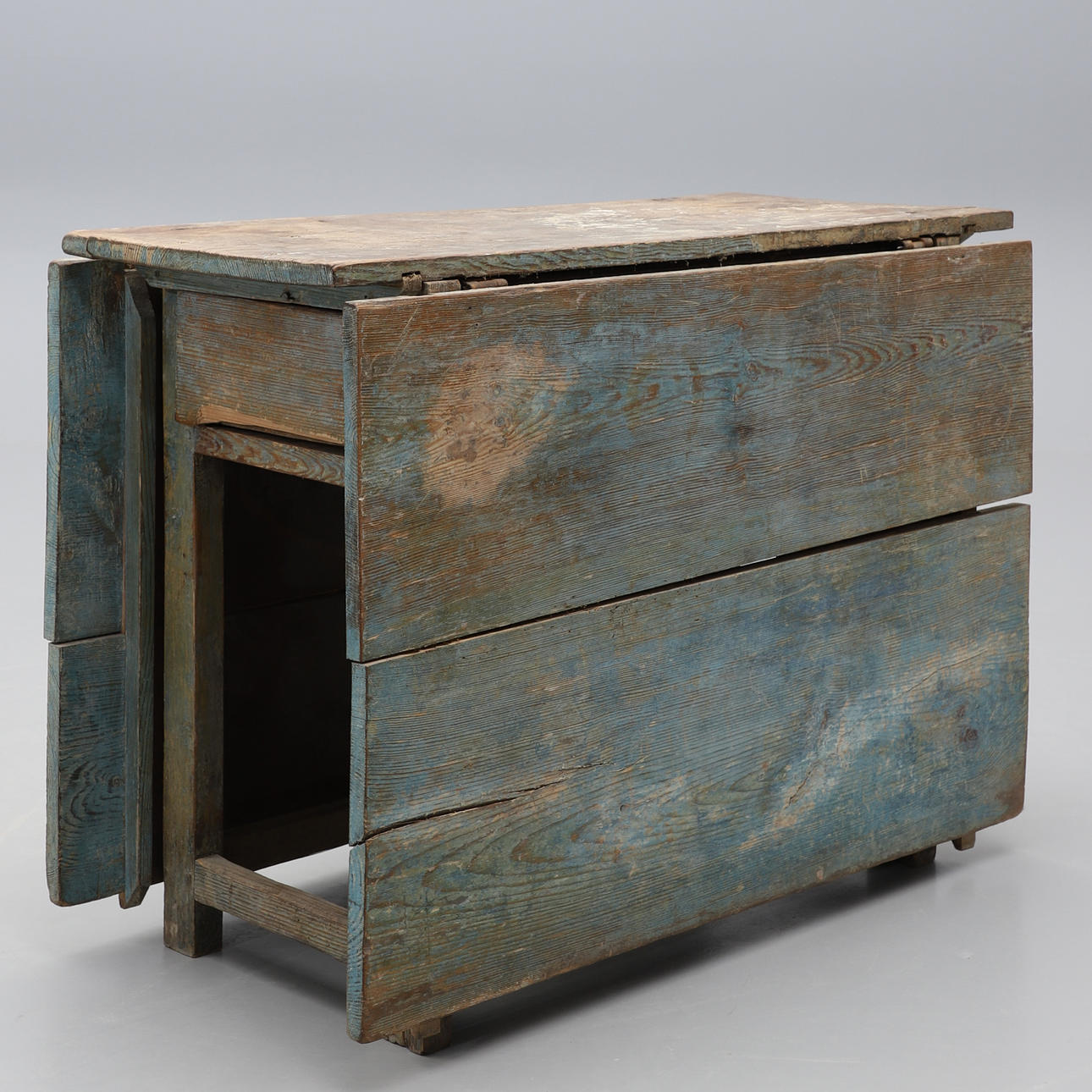 KUONAPÖYTÄ, 1800-luku.