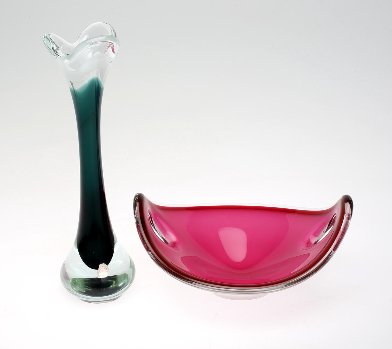 GLASFÖREMÅL, 2 st, Coquille, Flygsfors.