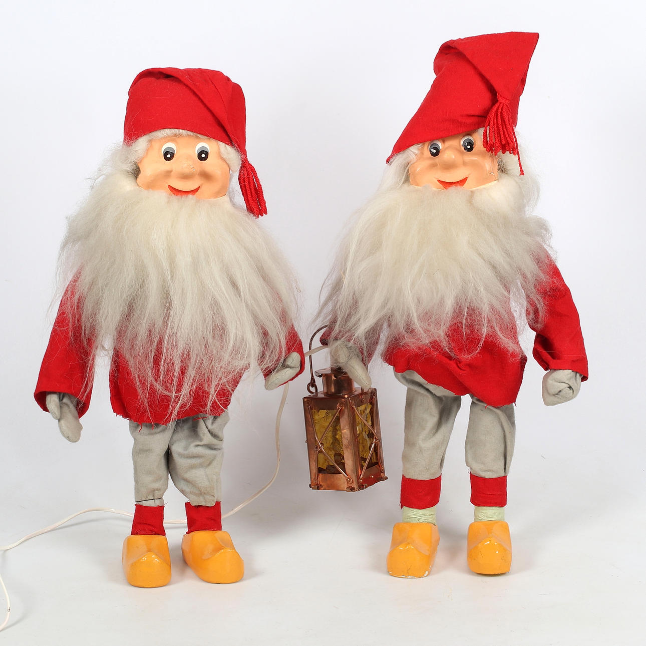 TOMTAR, 2 st, Sven Söderhällgården, Älvkarleö.