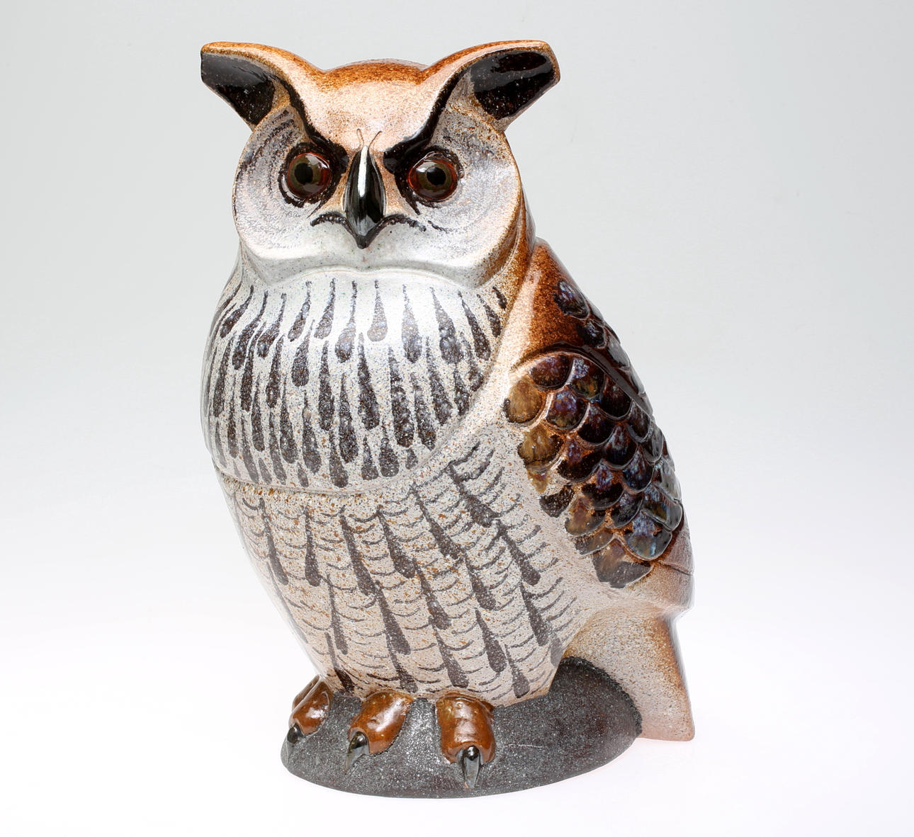 THOMAS HELLSTRÖM. Uggla, Keramik, Nittsjö, 1977.