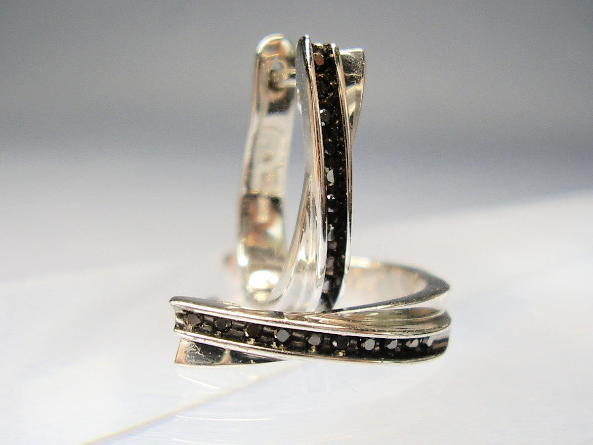 BLACK DIAMOND HOOP EARRINGS SILVER.