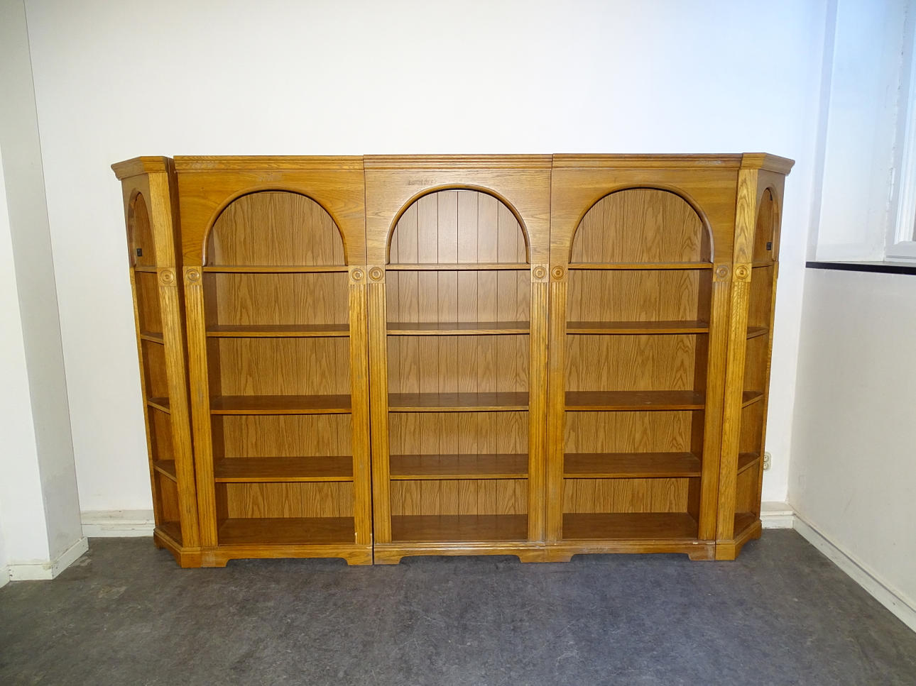 BOKHYLLA, 1900-2000-tal.