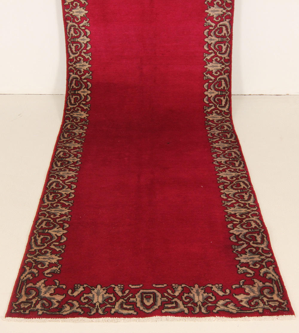 ORIENTALISK MATTA, Täbriz, 385 x 95 cm.