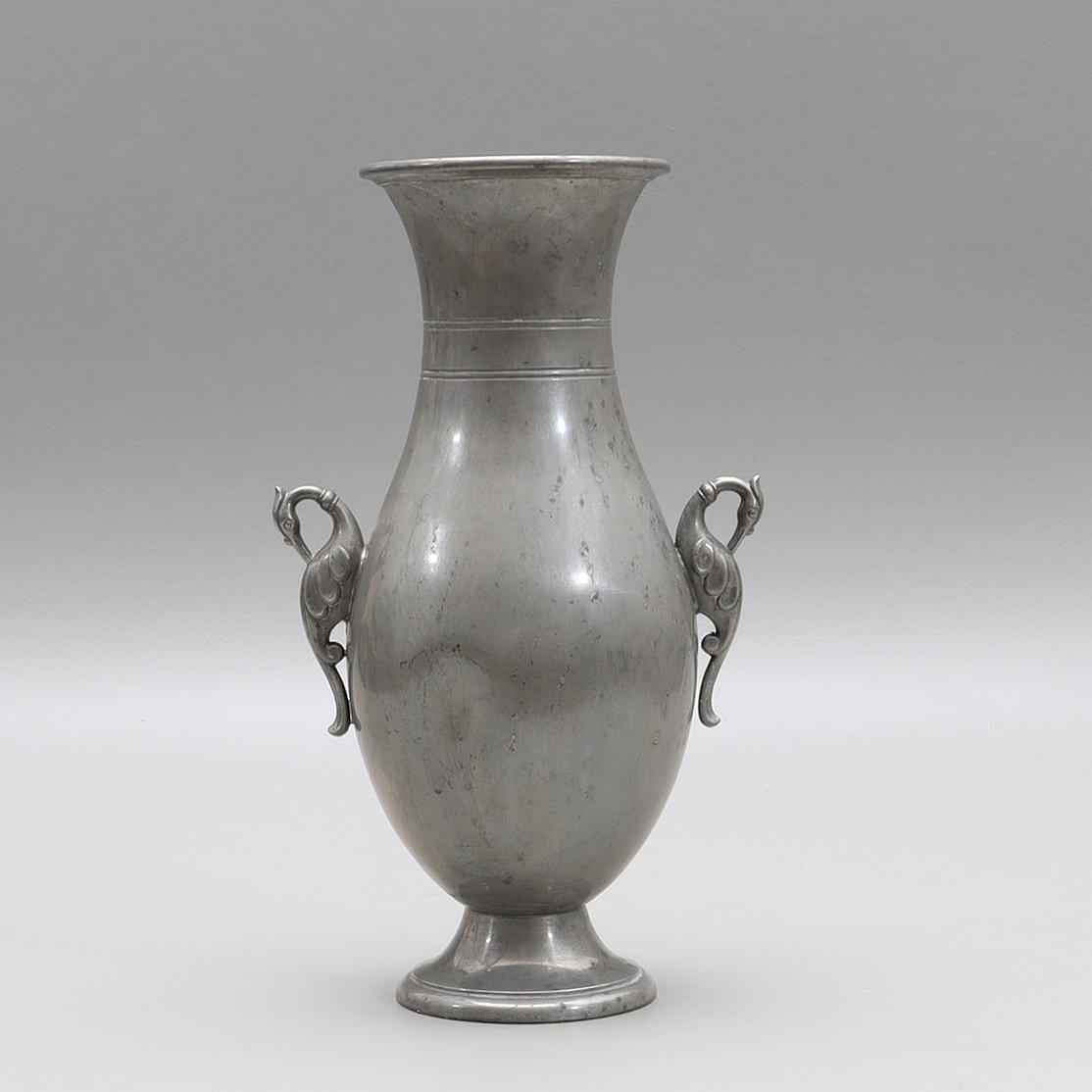 FOLKE ARSTRÖM. Florero, peltre, Edlunds Silverfabrik.