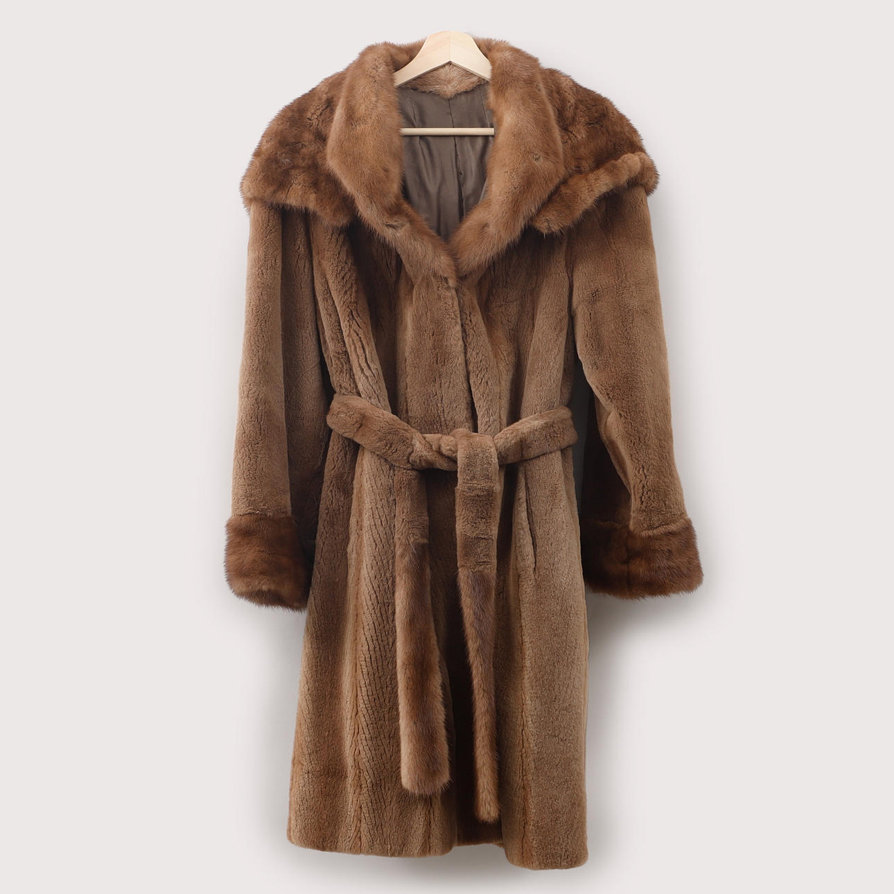 PÄLSKAPPA, ruppad mink, Minuet.