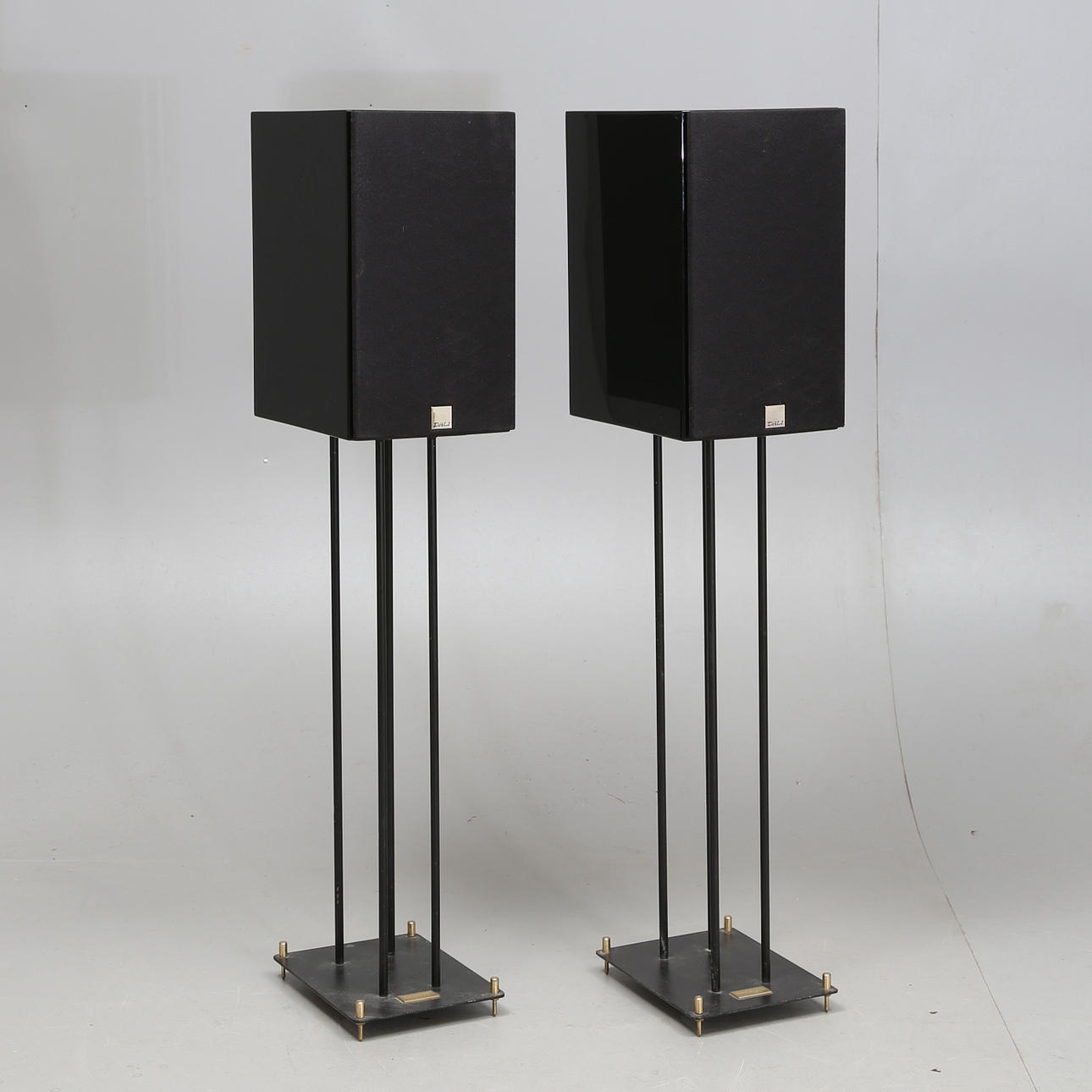 SPEAKER, et par, Dali Rubicon 2 på Quadral Phonologue stand.