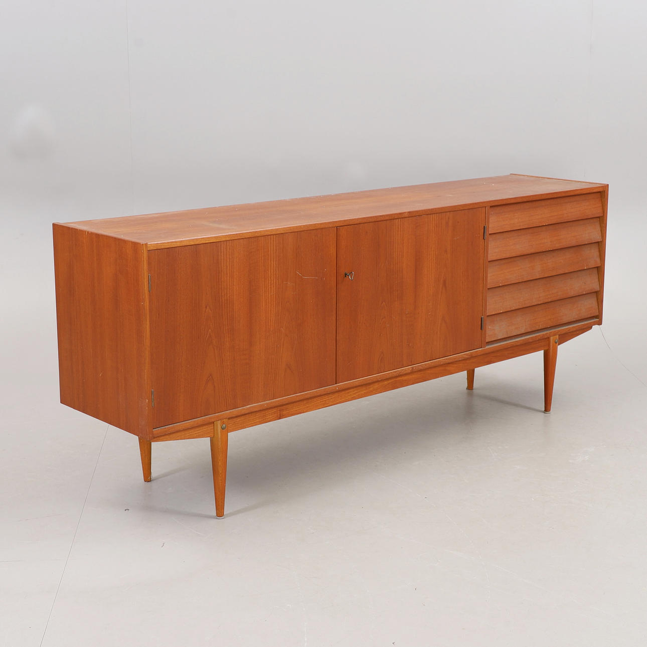 SKÆNK, teaktræ, 1950'erne / 60'erne.