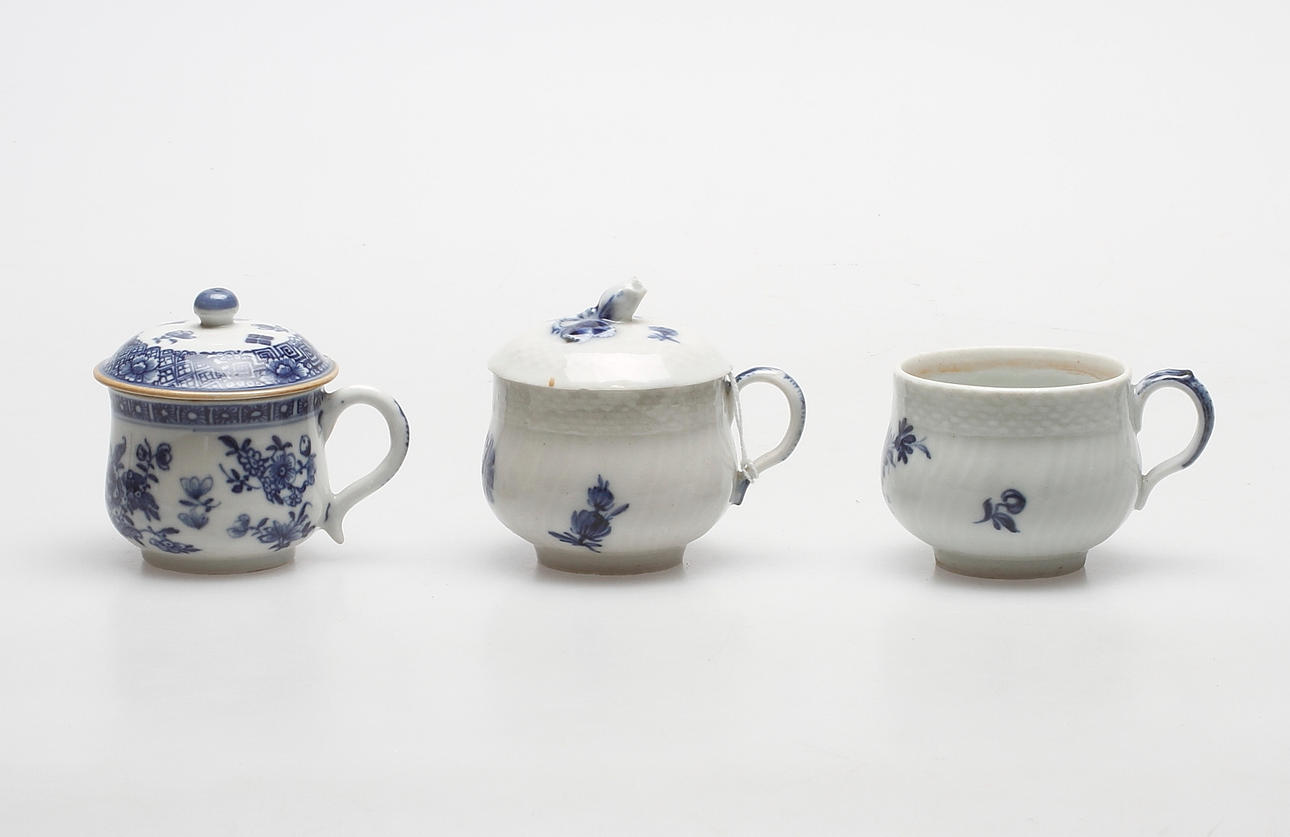 CREMÉKOPPAR, 3 st, Kina, 1700/1800-tal.