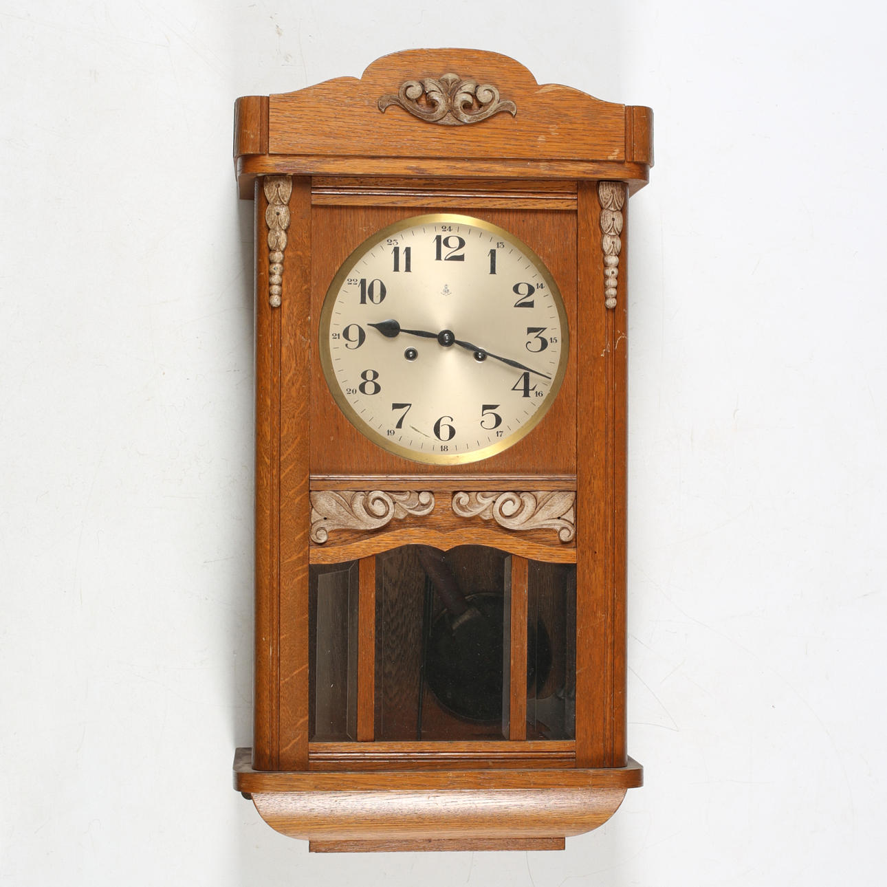 WALL CLOCK, oak, GB, 20th century.