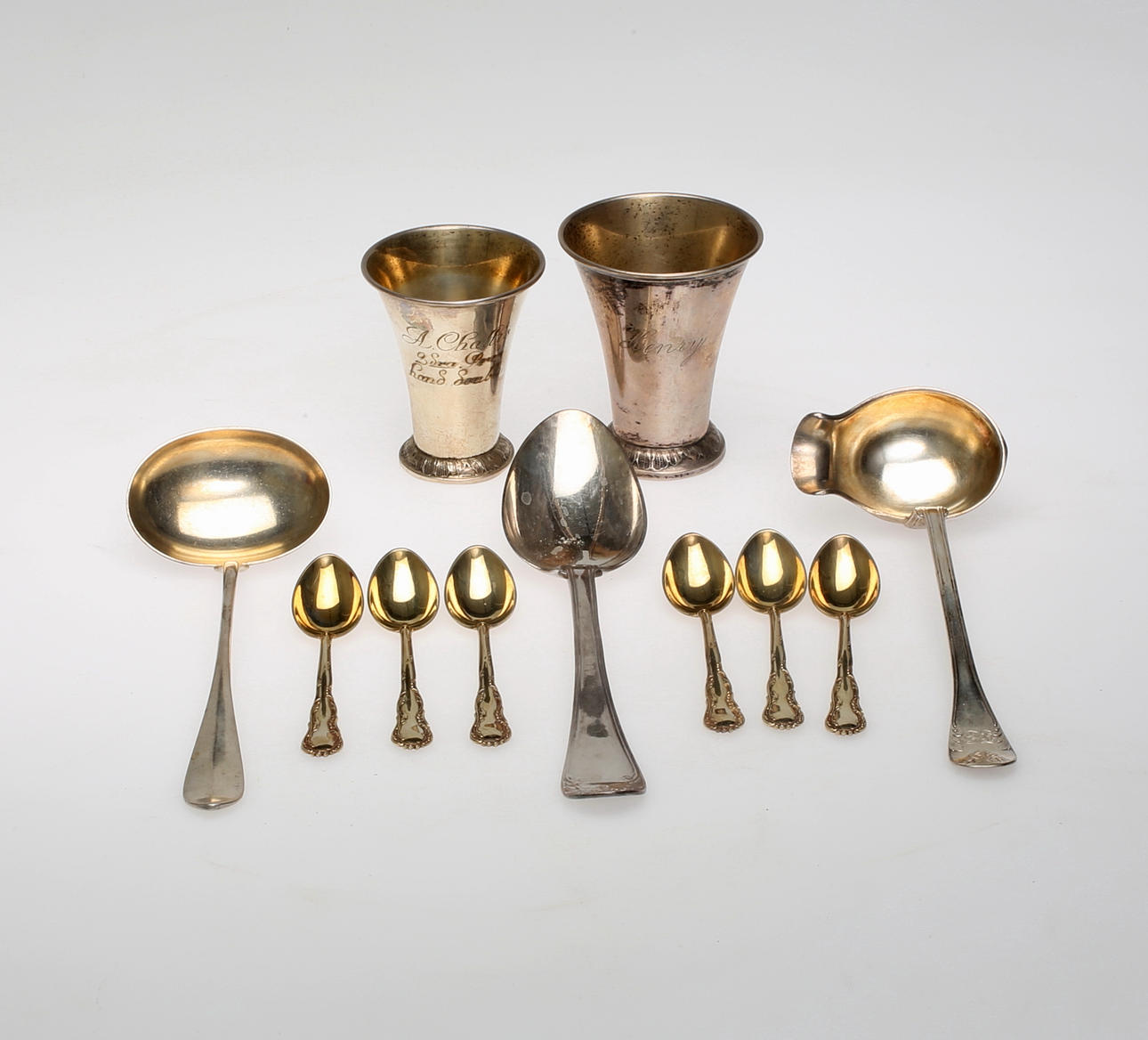 DIVERSE SILVERFÖREMÅL.