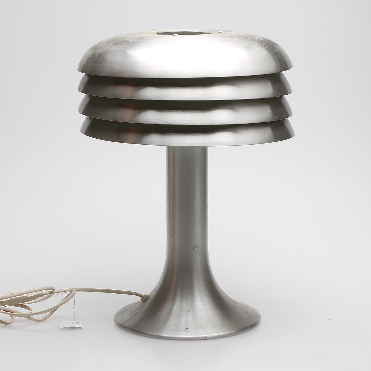 BORDSLAMPA, Aluminium, Hans-Agne Jakobssen, Markaryd, 1900-talets andra hälft.