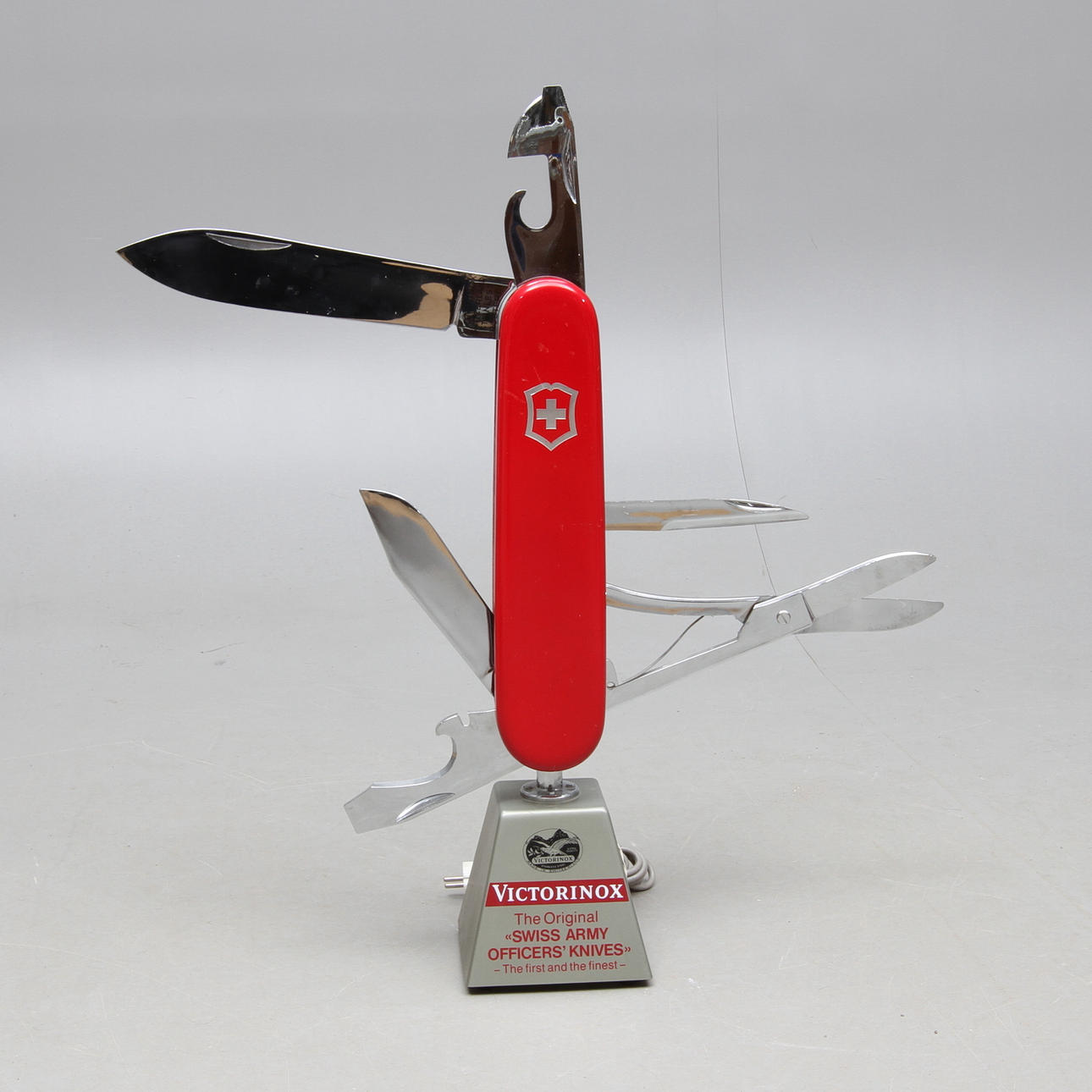 REKLAMSKYLT, Victorinox, 1900-talets andra hälft.