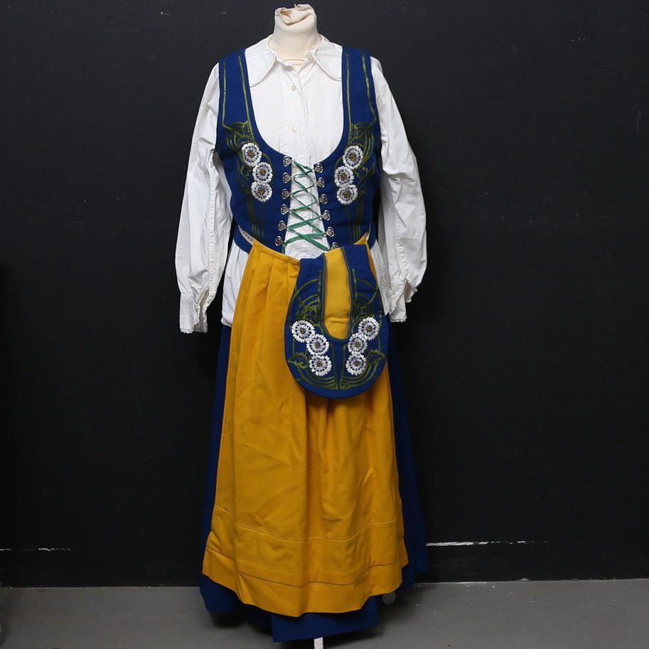 FOLKDRÄKT, Swedish costume.