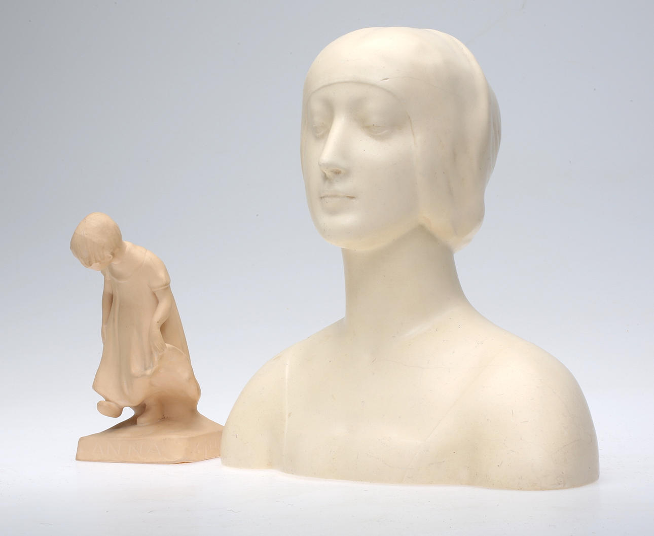 FIGURIN samt SKULPTUR.