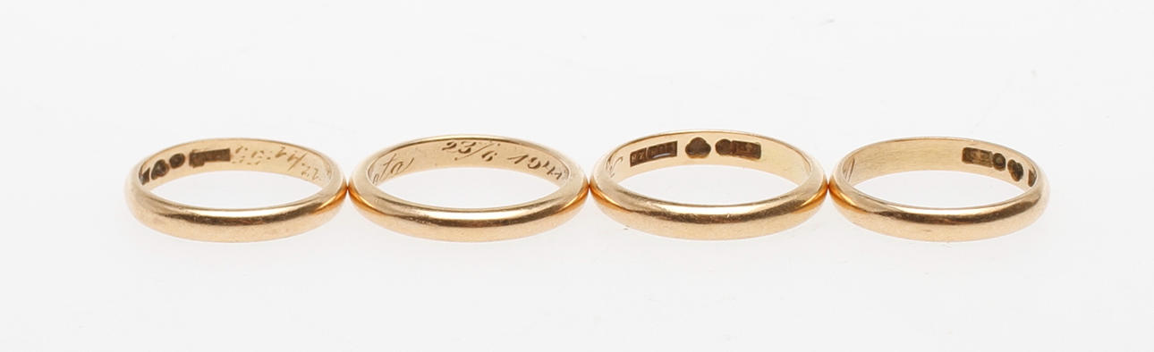 RINGAR, 4st, 18k guld, ca 17g.