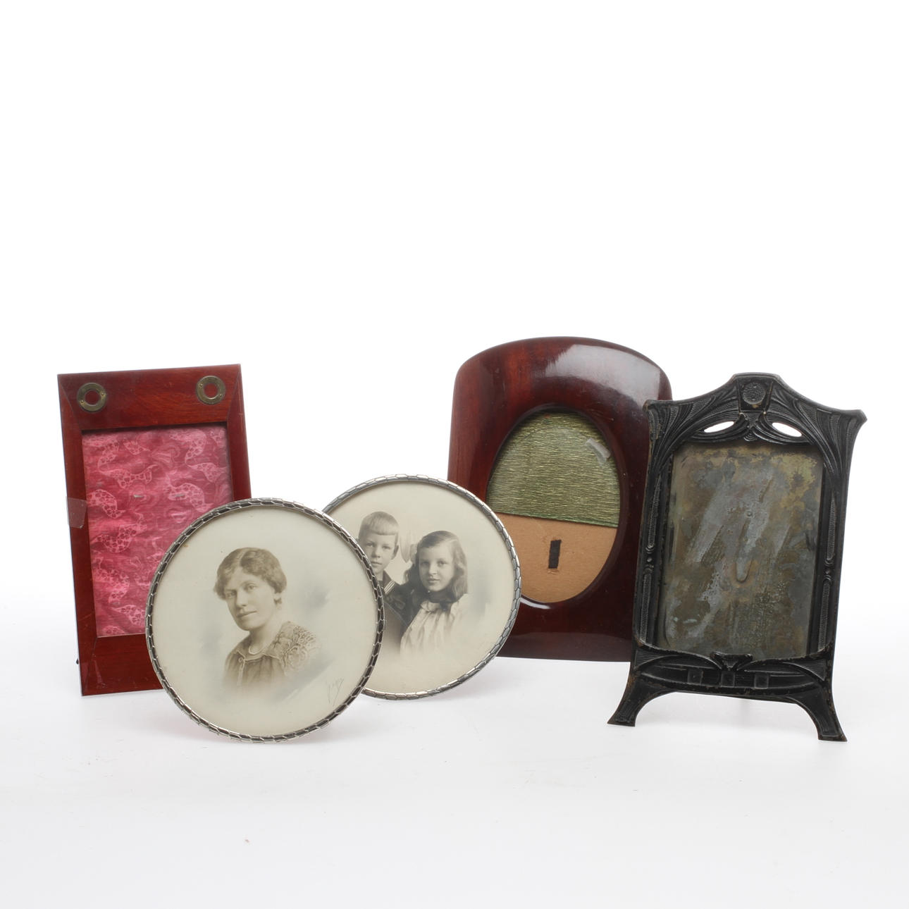 FOTORAMAR, 5 st, trä samt metall, 1900-talets första hälft.